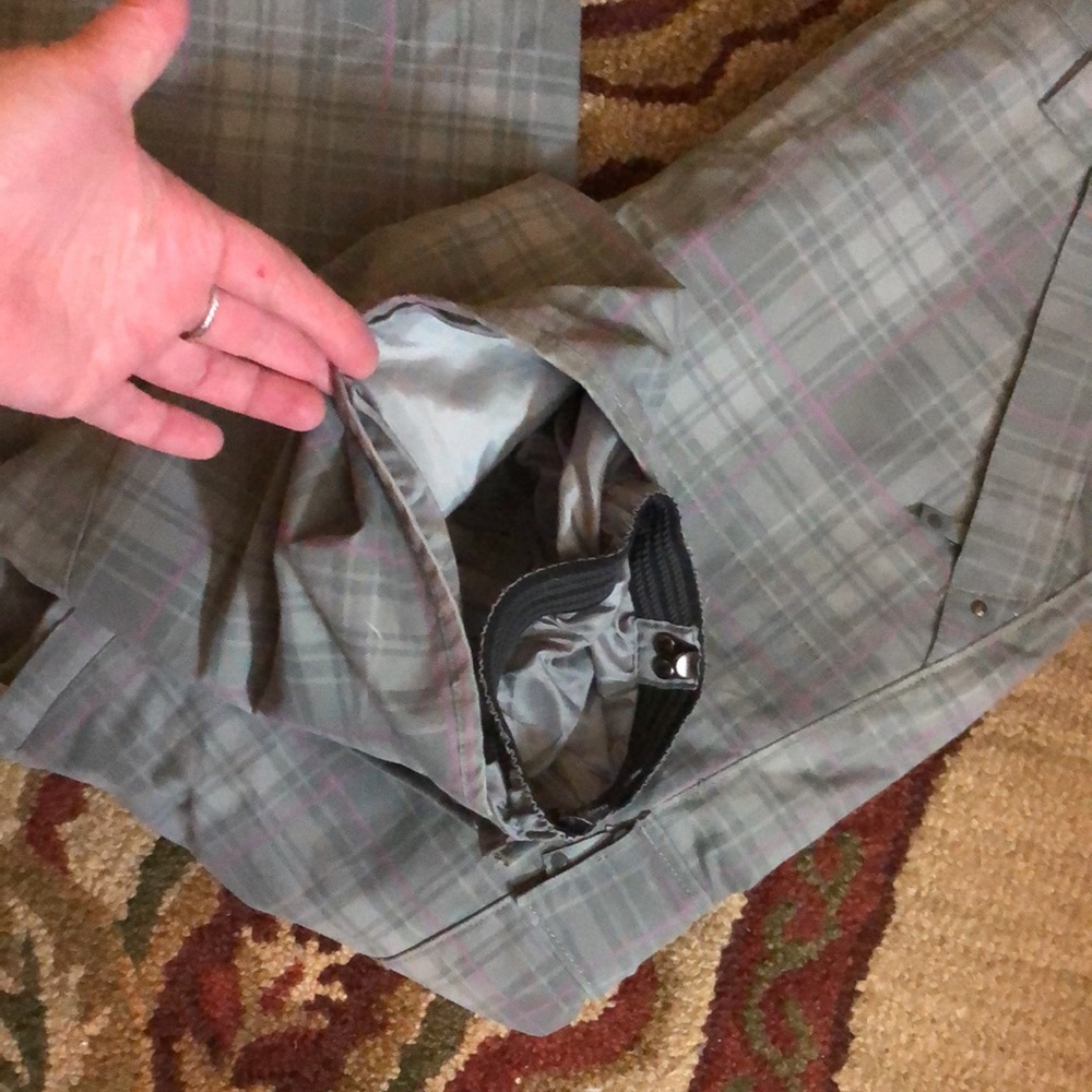 EMPYRE 10,000mm Size Small Snow Ski Snowpants Plaid Gray Purple $159 NEW - Picture 15 of 16